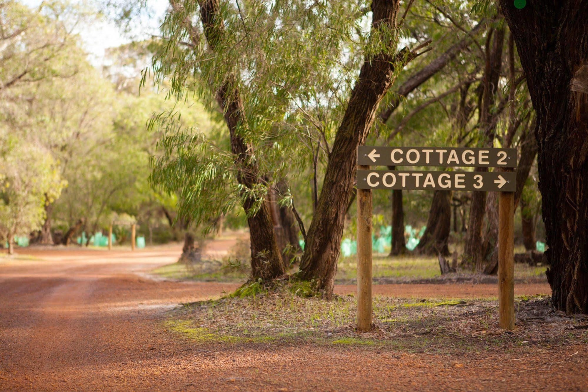 Bussells Bushland Cottages Margaret River Extérieur photo